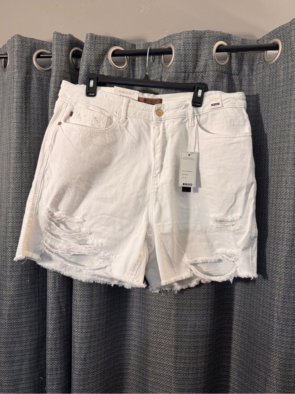 Judy Blue White Distressed Frayed Hem Denim Shorts
